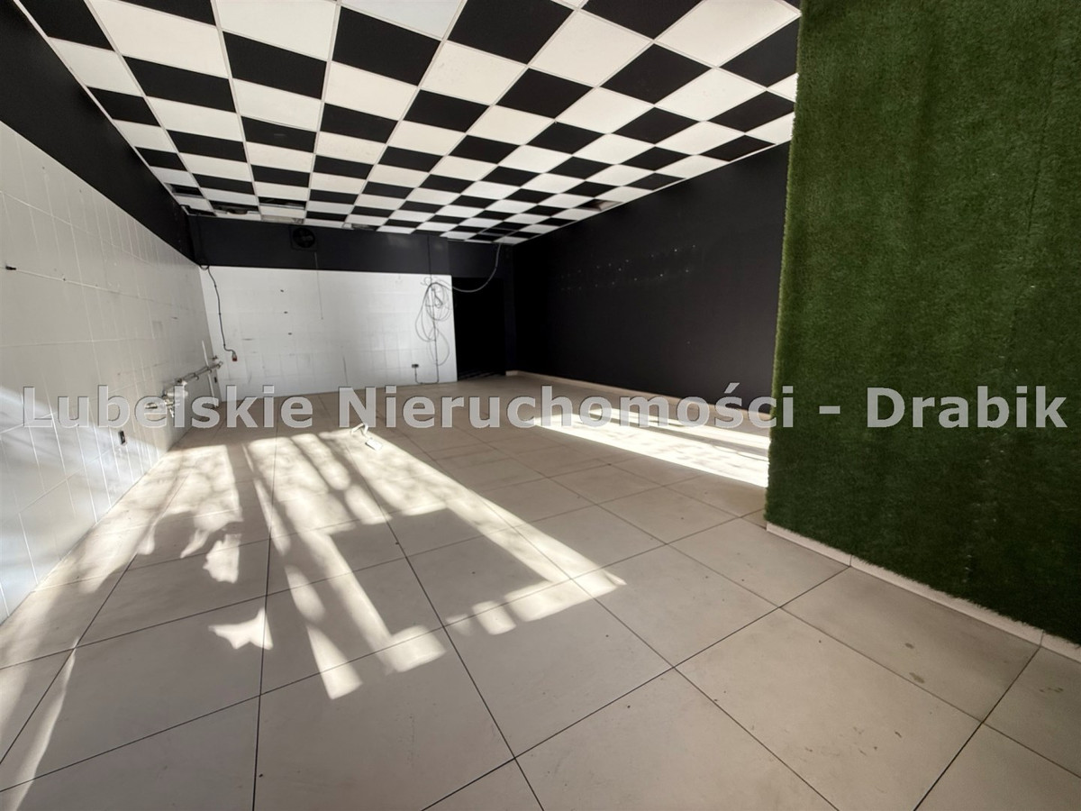 Lokal handel-usługi 111 m² - osiedle duży ruch - Widok 3