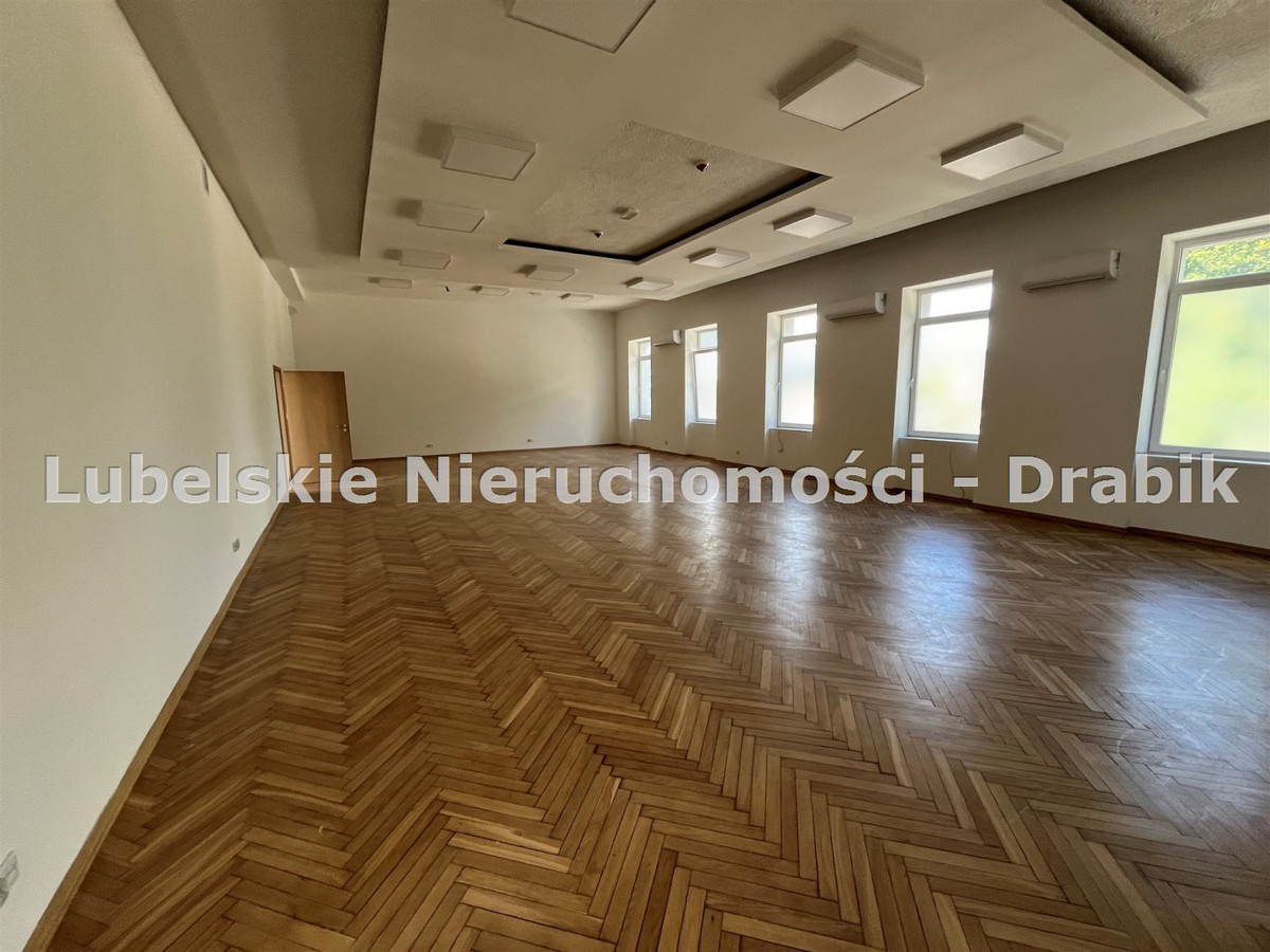 Locale commerciale, 120 m²