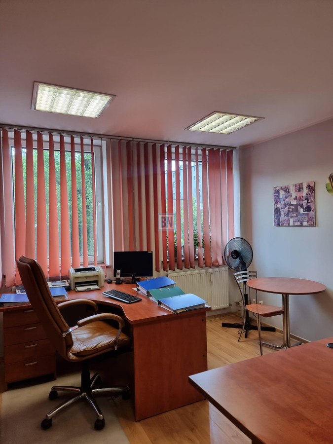 Biura w centrum miasta - Widok 3