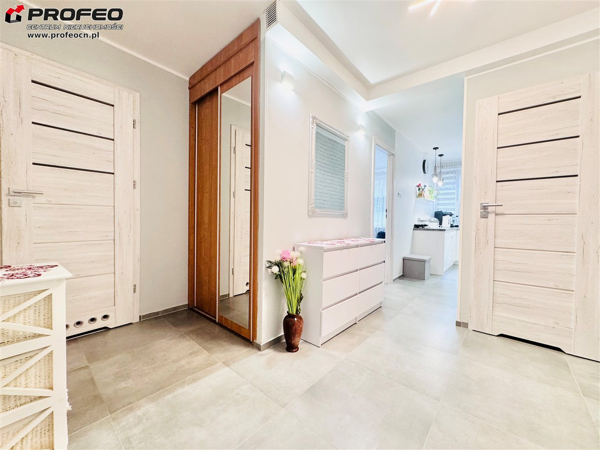 Apartment in Bielsko-Biała, Osiedle Wojska Polskiego, Os. Wojska Polskiego - Widok 2