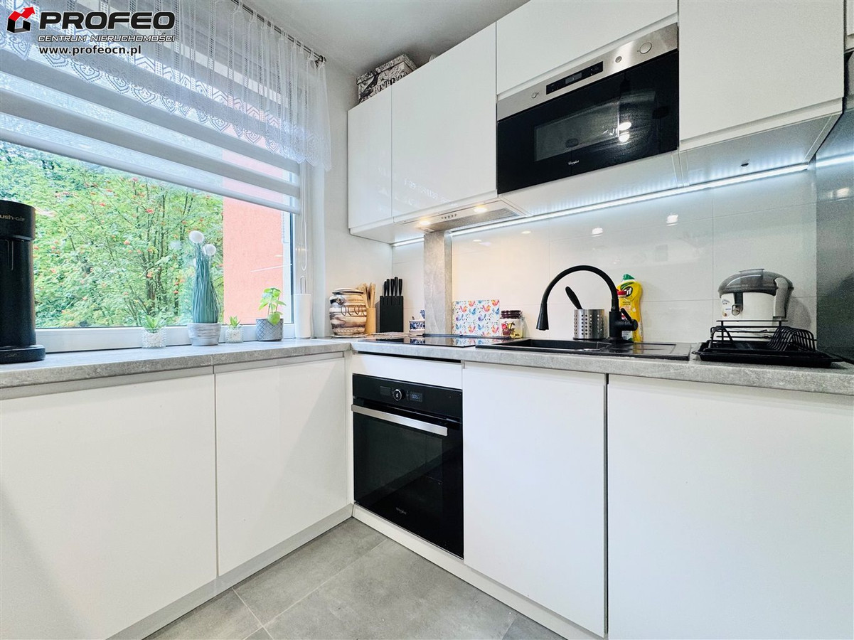 Apartment in Bielsko-Biała, Osiedle Wojska Polskiego, Os. Wojska Polskiego - Widok 3