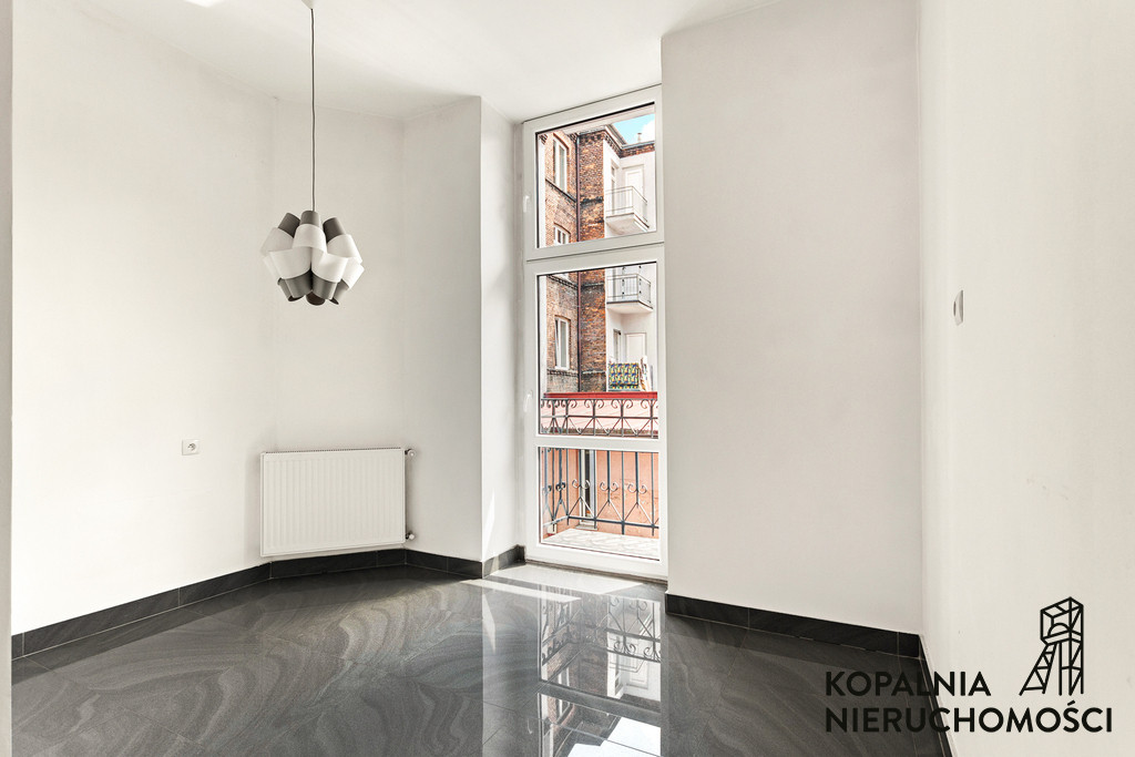 Apartment in Chorzów, Osiedle Różanka, Centrum - Widok 3