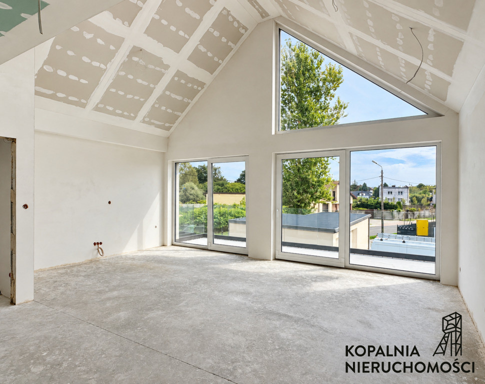 2 pokoje z antresolą | Open Space 34 m2 | Pogoria