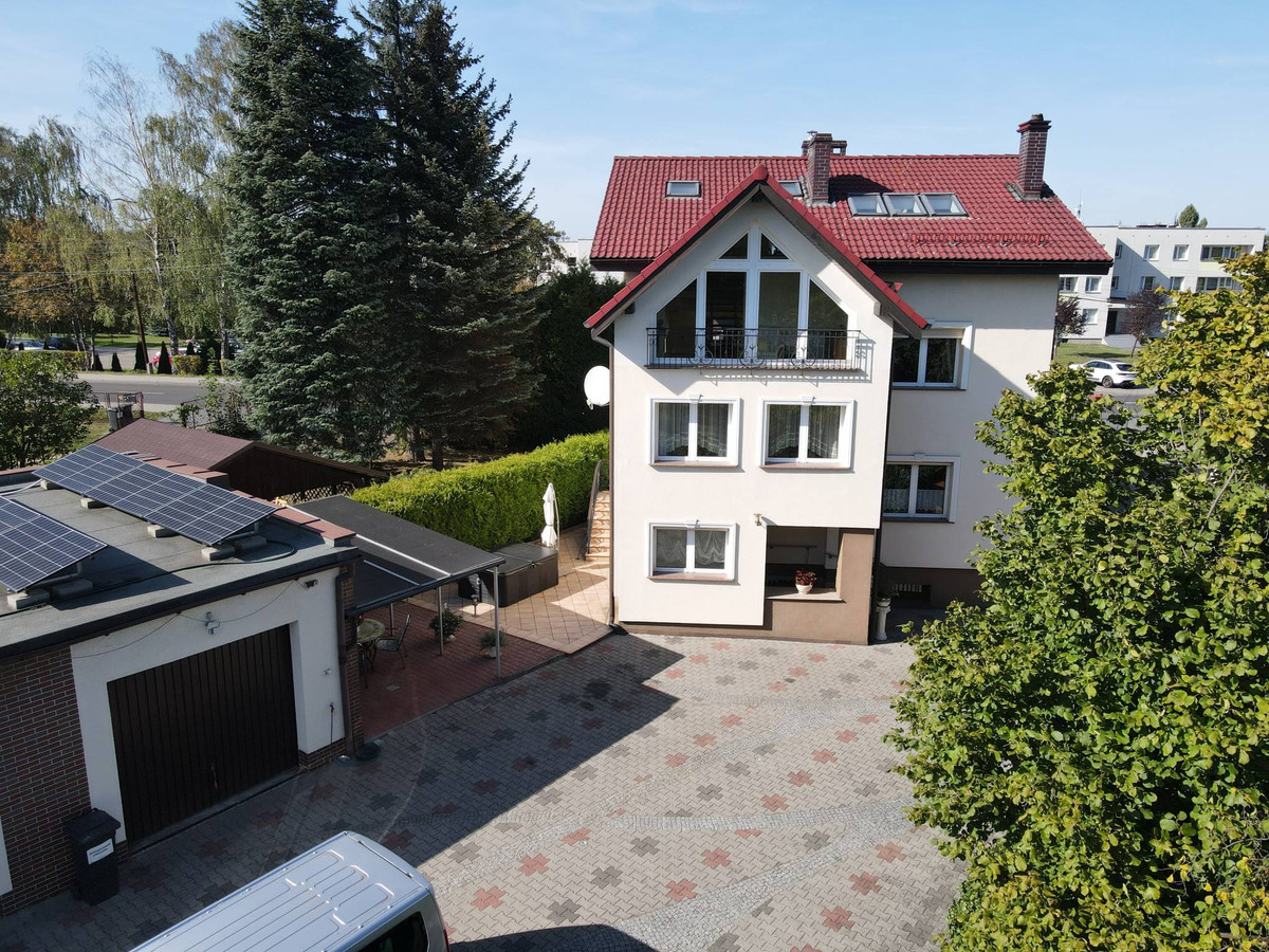 PRZESTRONNY DOM 325 m² | DZIAŁKA 4124 m²