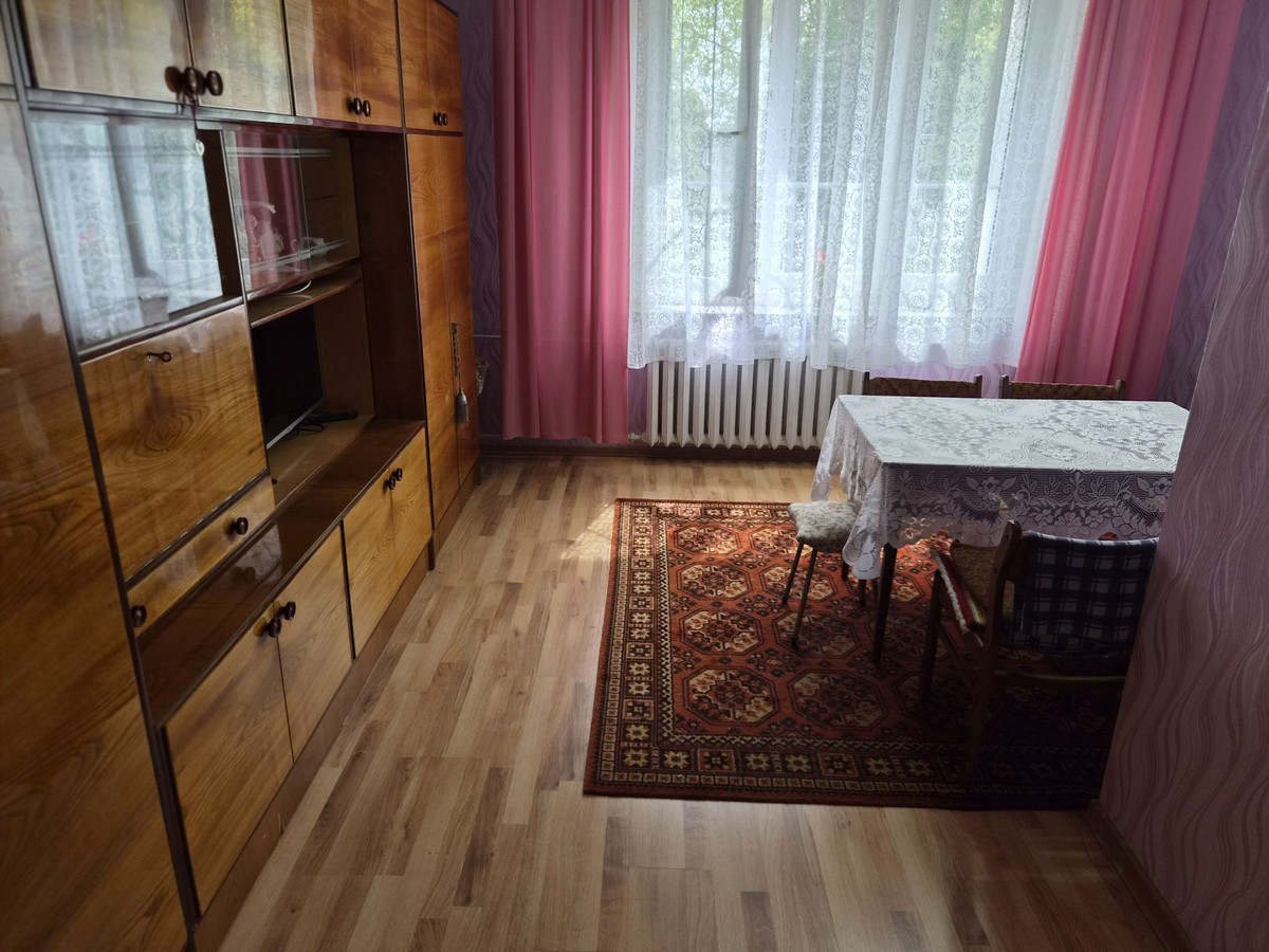 Dąb, 2 pokoje, 1 piętro, CO