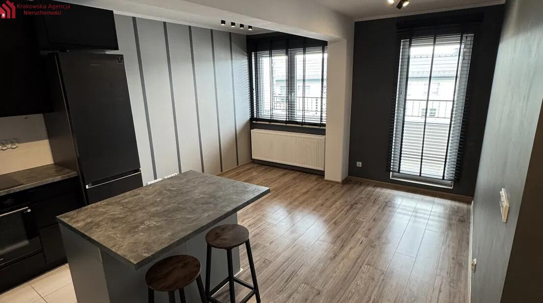 2 pokoje duży balkon piękne mieszkanie