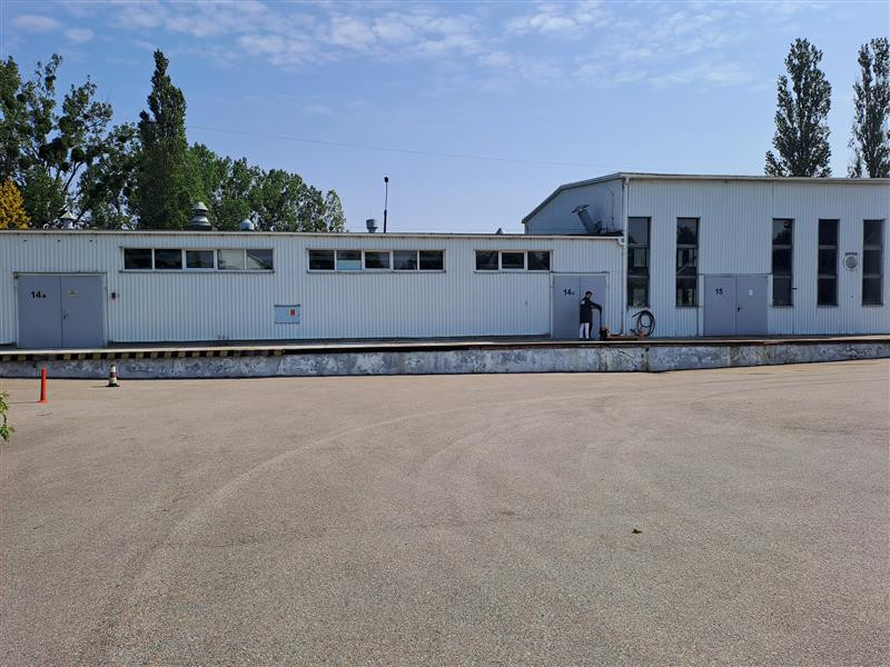 Commercial property, 446 m²