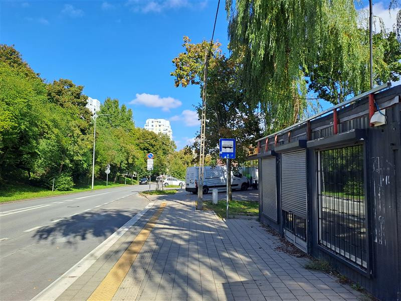 Pawilon 42 m2 na sprzedaż z cesją dzierżawy gruntu