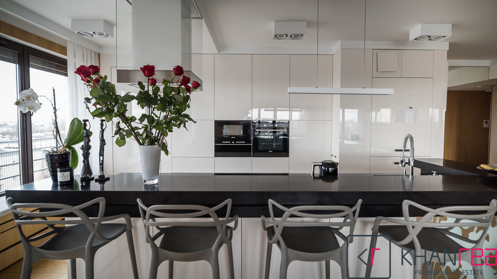Rodzinny apartament z panoramą na City, 188 m2