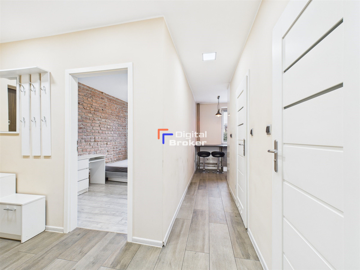 Apartment in Bytom, Śródmieście - Widok 4