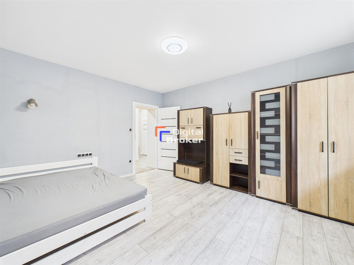 Apartment in Bytom, Śródmieście - Widok 3