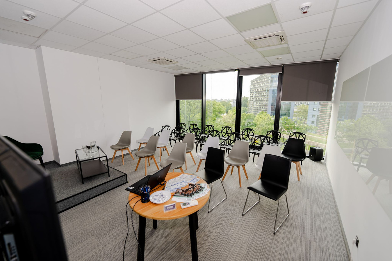Biuro serwisowane w centrum od zaraz | Klimatyzacja nowoczesny biurowiec - Więcej