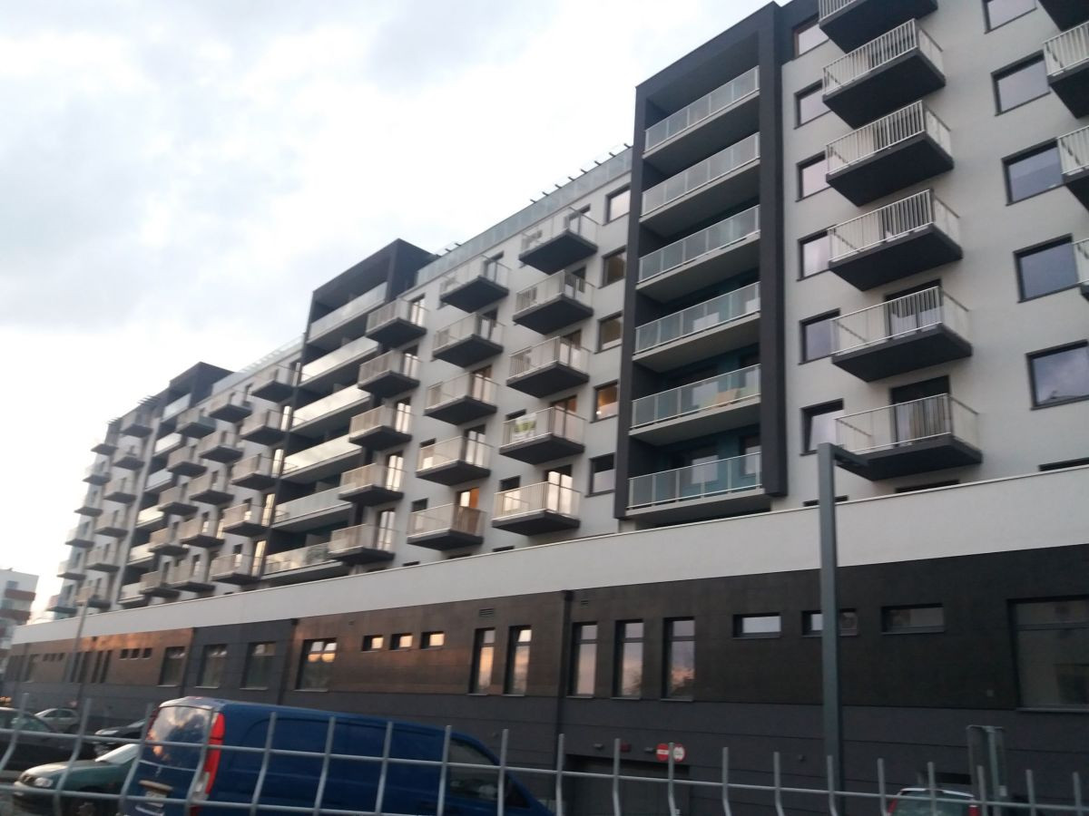 Miejsce Postojowe i 2 balkony - Widok 4