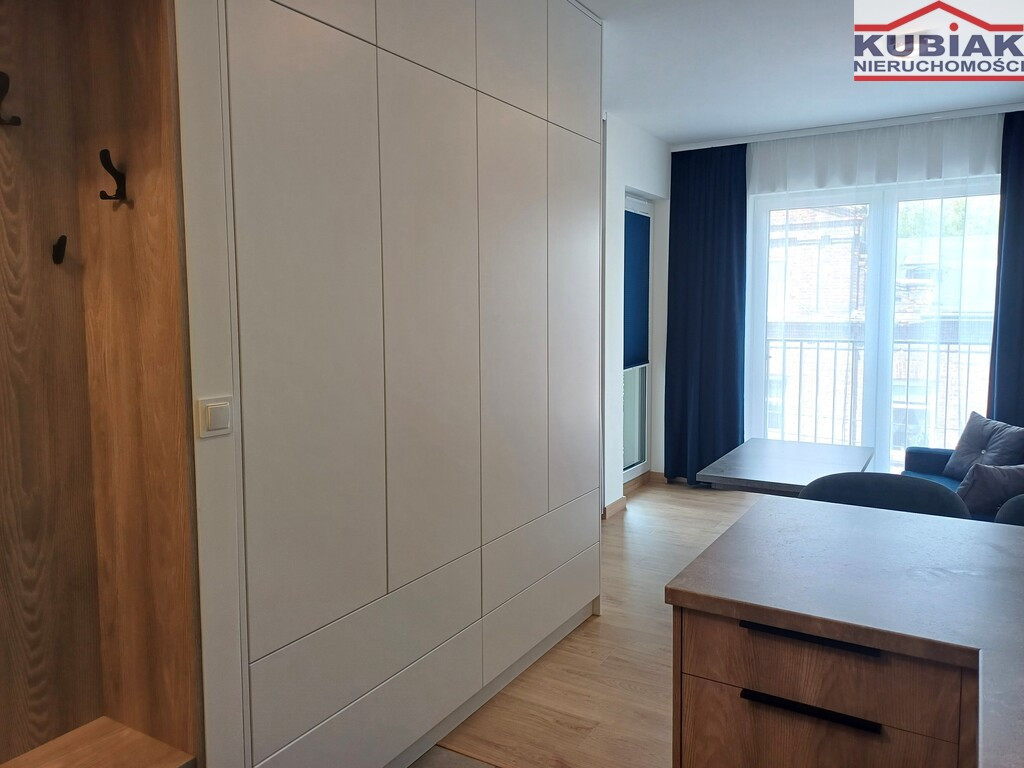 Apartament 32 m2 z m. garażowym - 5 min PKP / SKM