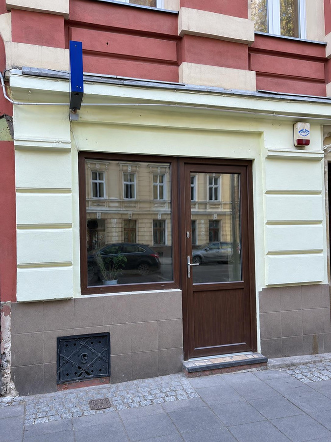 Sprzedam lokal z witryną, przy Dworcu PKP - Widok 2