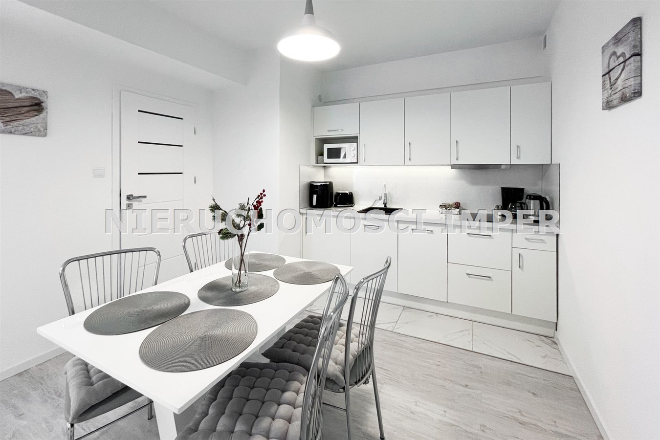 Apartament w centrum, garaż, ogrzewanie miejskie - Widok 5