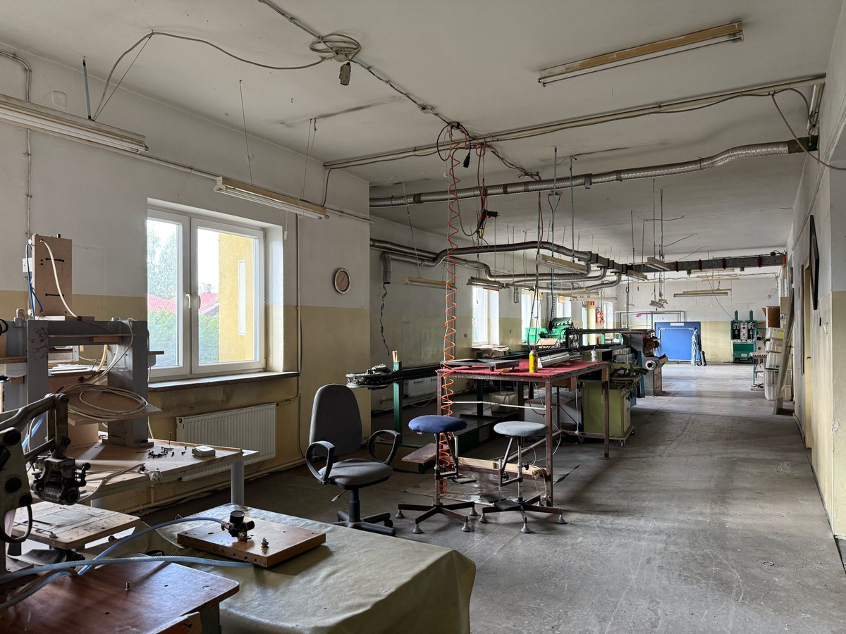 Produkcja-magazyn-mieszkanie- szkoła-przedszkole - 800 m²-Mińsk Mazowiecki - Więcej