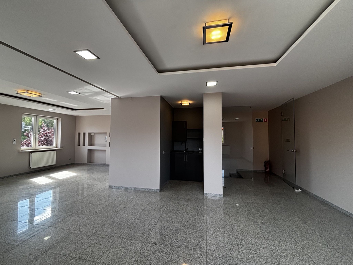 Biuro-70 m²-Wiązowna-super standard - Więcej