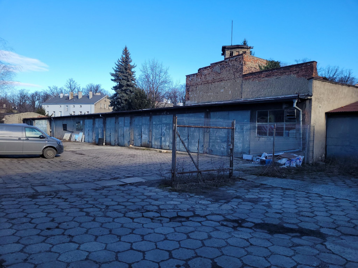 DZIAŁKA > 0,9 ha, POD ZABUDOWĘ MIESZKANIOWĄ WIELORODZINNĄ I USŁUGOWĄ - Więcej