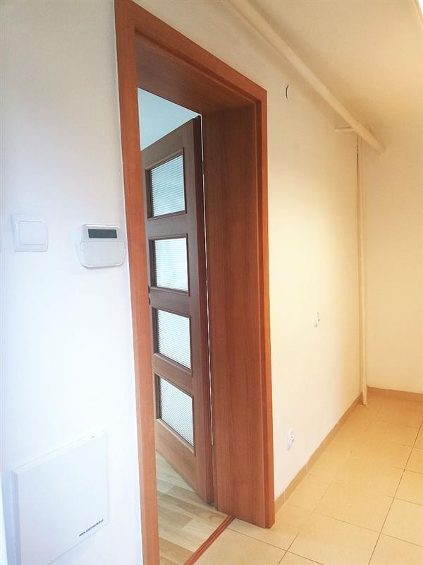 LOKAL WYŁĄCZNIE NA BIURO PARTER 30M2, SUPER PUNKT - Widok 3