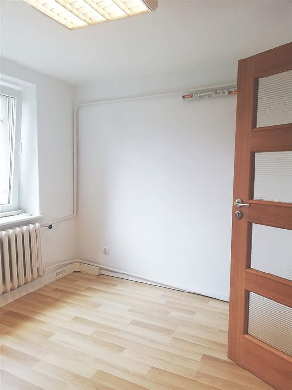 LOKAL WYŁĄCZNIE NA BIURO PARTER 30M2, SUPER PUNKT