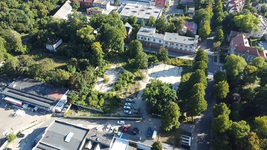 Tokë, 1332 m²