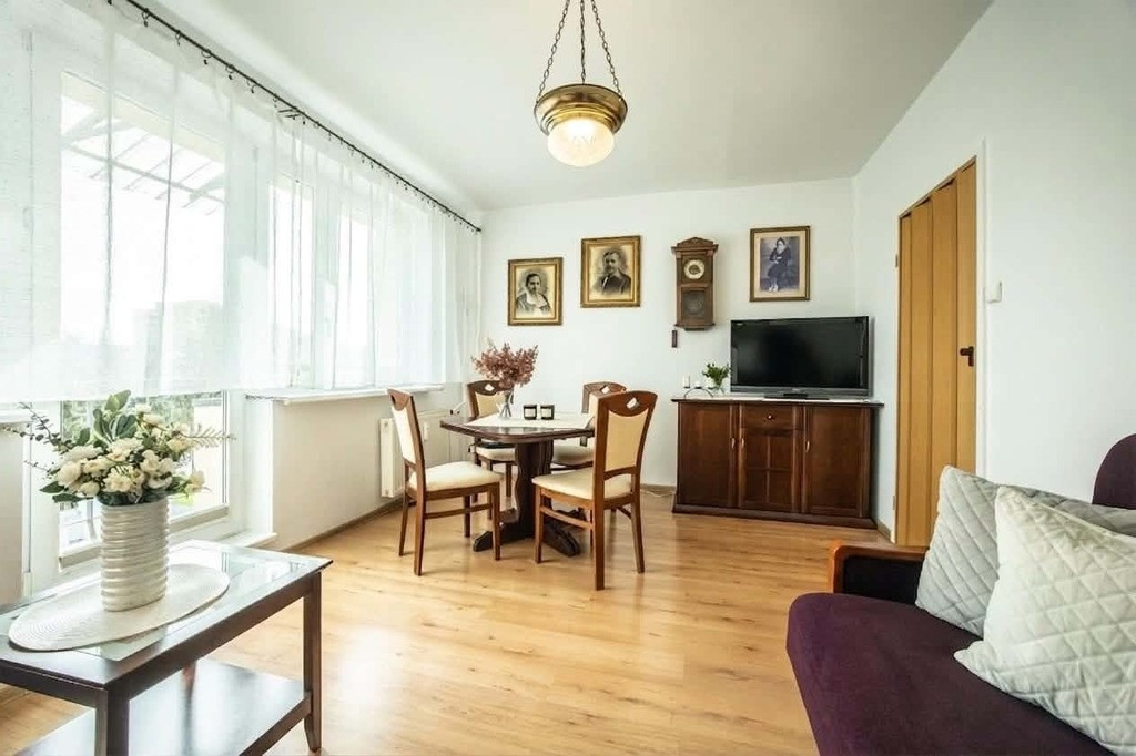 Apartment in Łódź, Karolew-Retkinia Wschód, Polesie - Więcej