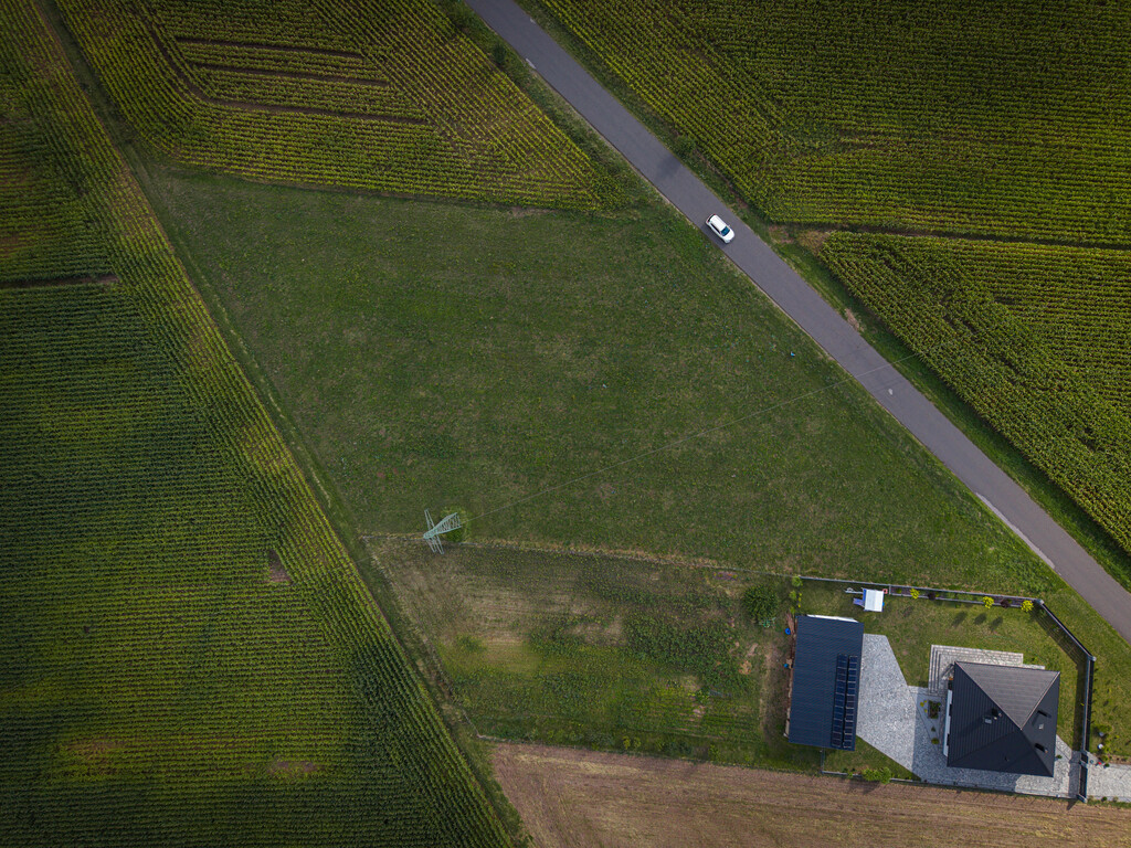 Twoje 4500 m² możliwości z dala od zgiełku - Widok 2