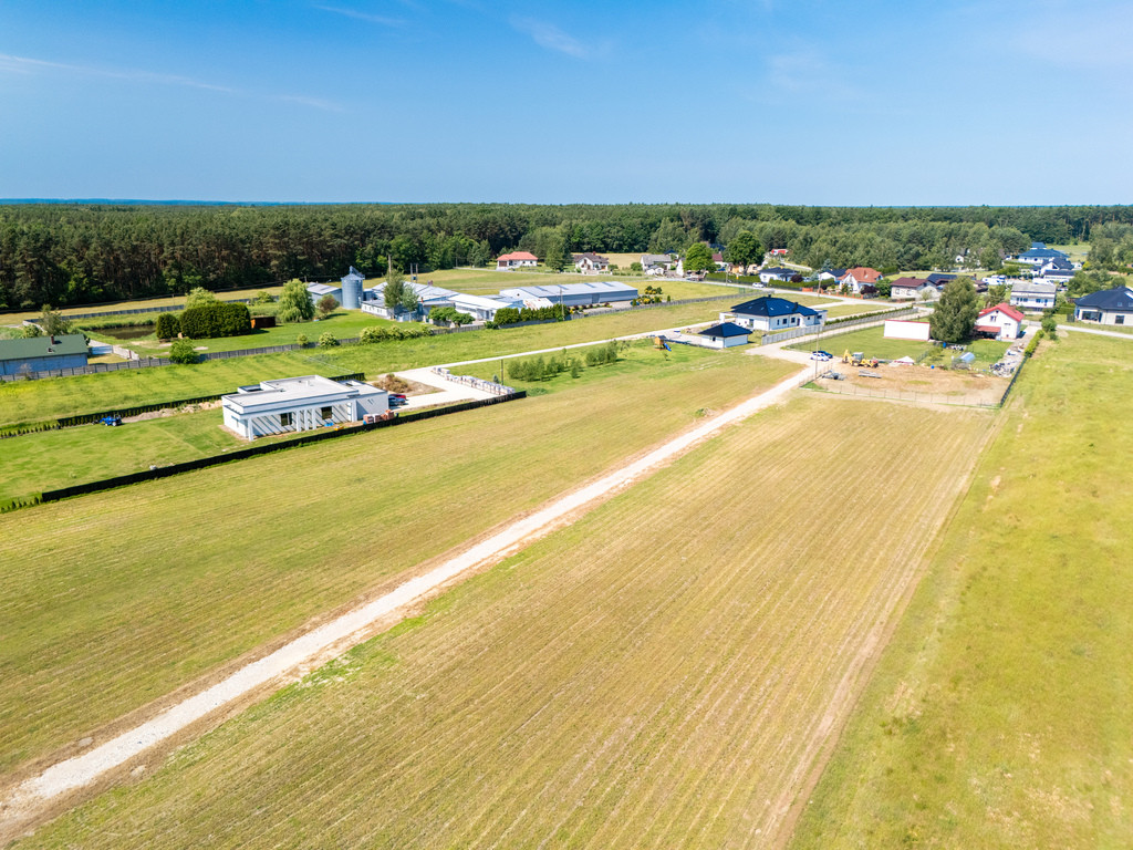 Zeme, 945 m²