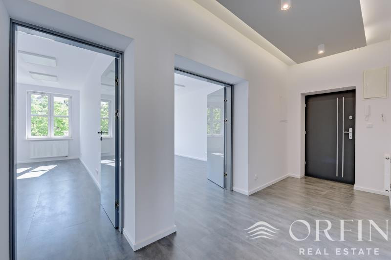 Lokal biurowy-Gdynia Centrum-90 m2-5700 zł, wysoki