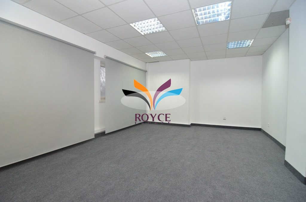 8 pom. biurowych 192,60 m² klima parking - Widok 2