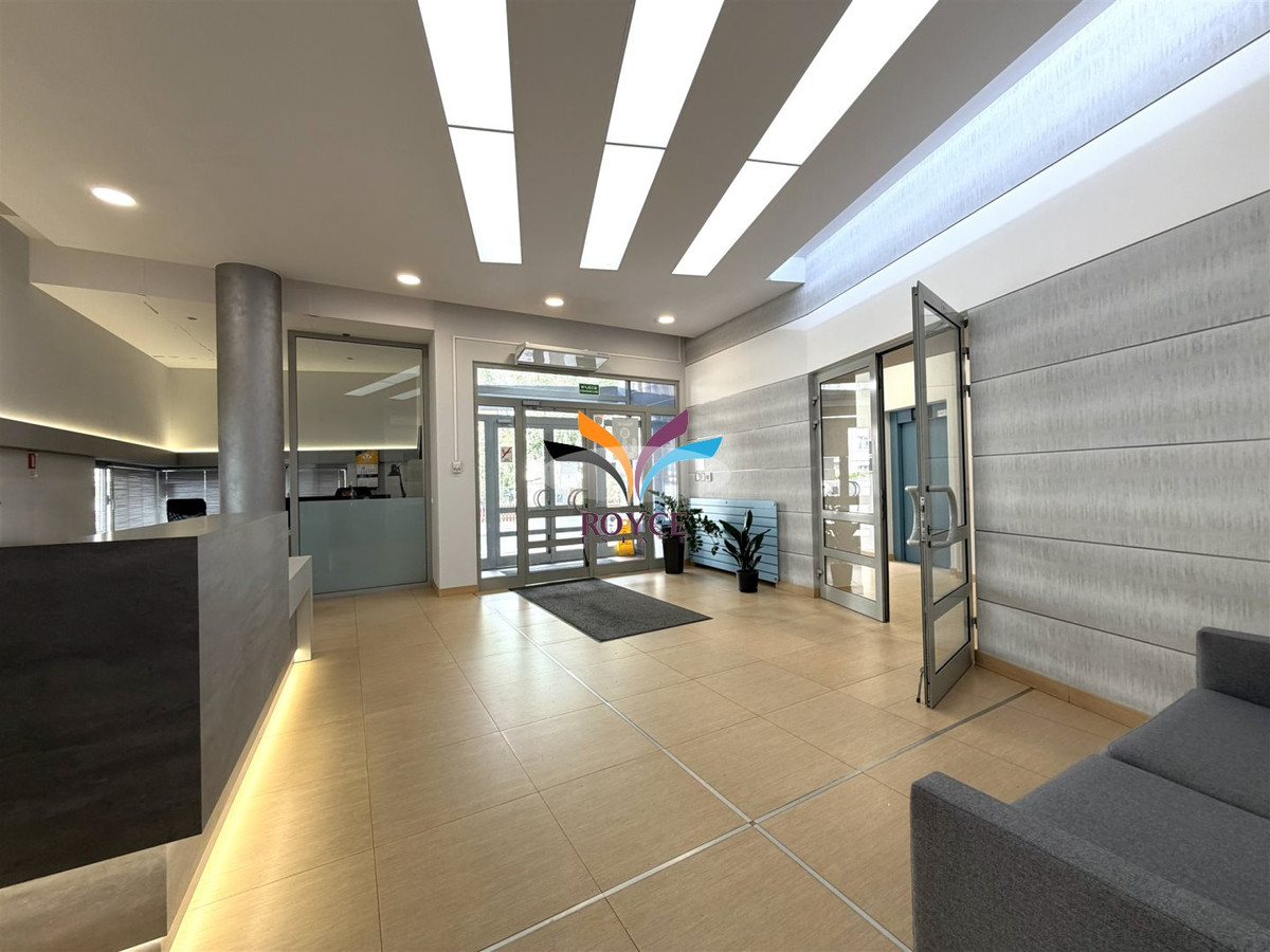 2 pokoje biurowe 68 m² klima m.parkingowe metro - Więcej