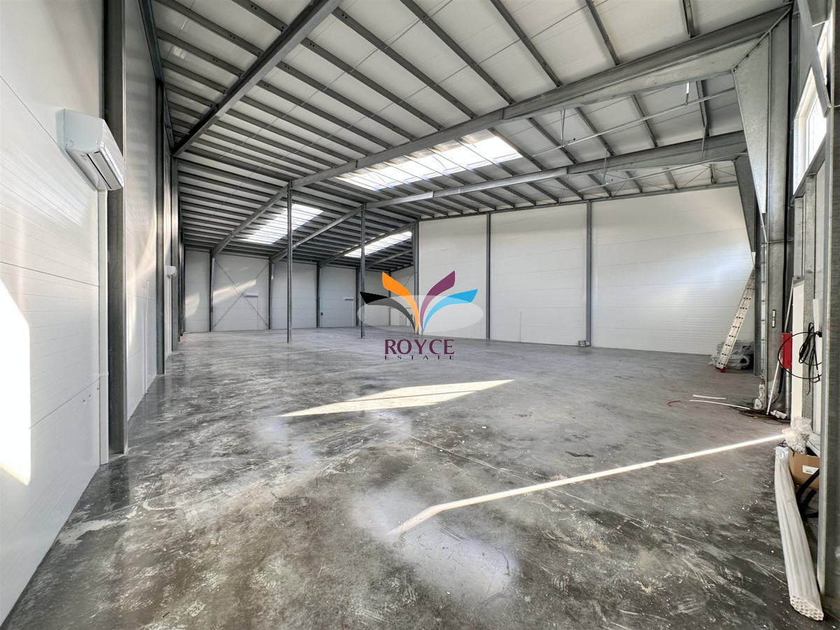 Magazyn 326 m² parking klima 8 m wysokości - Widok 2