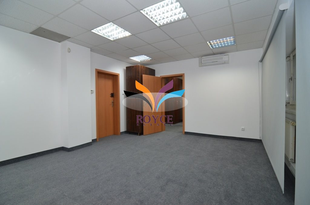 8 pom. biurowych 192,60 m² klima parking - Widok 3