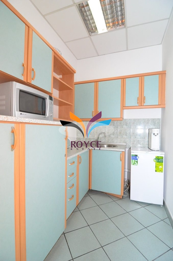 8 pom. biurowych 192,60 m² klima parking - Widok 5