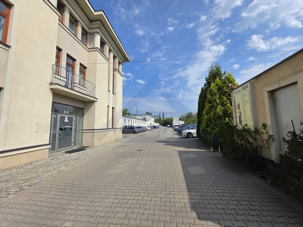 Włochy biuro do wynajęcia parter, parking