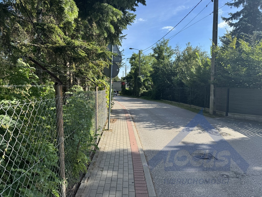 Sprzedam działkę inwestycyjną - Widok 4