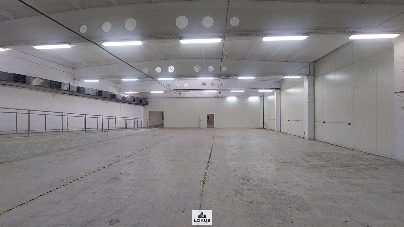 Magazyn Produkcja biuro parking - Widok 4