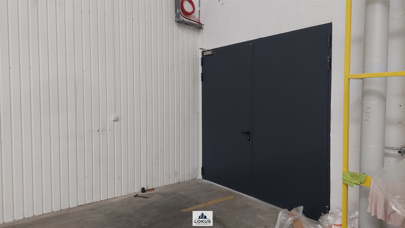 Hala handlowo-magazynowa z biurem parking - Widok 4