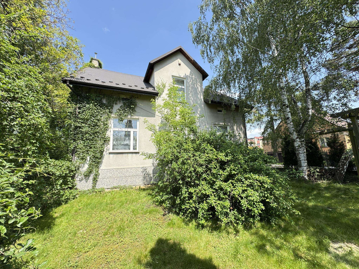 Shtëpi, 130 m², tokë 545 m²