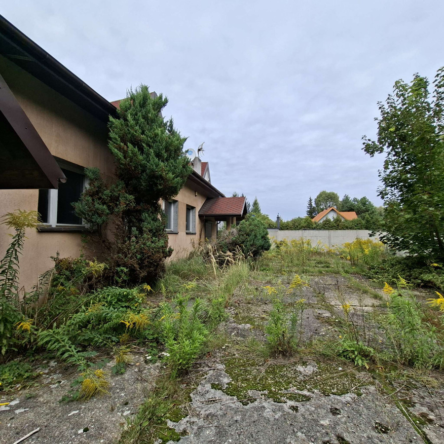 Gmina Aleksandrów Łobódź. Teren z mediami przy trasie przelotowej. Budynek - Widok 4