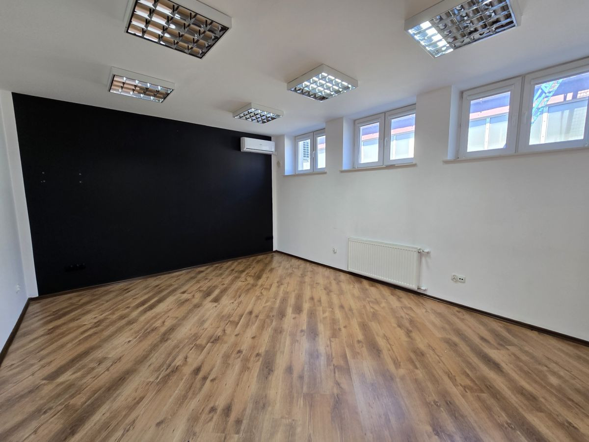 Lokal biurowy 77 m² do wynajęcia – Łódź, Łomżyńska - Widok 2