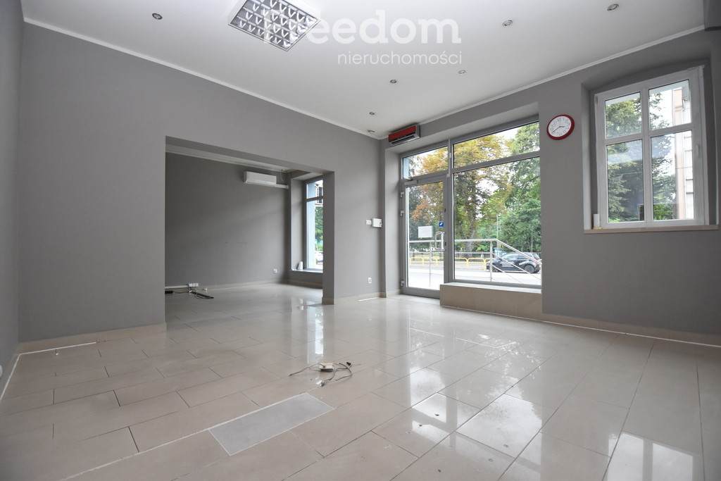 Lokal handlowo-usługowy na wynajem 58 m² - Widok 2