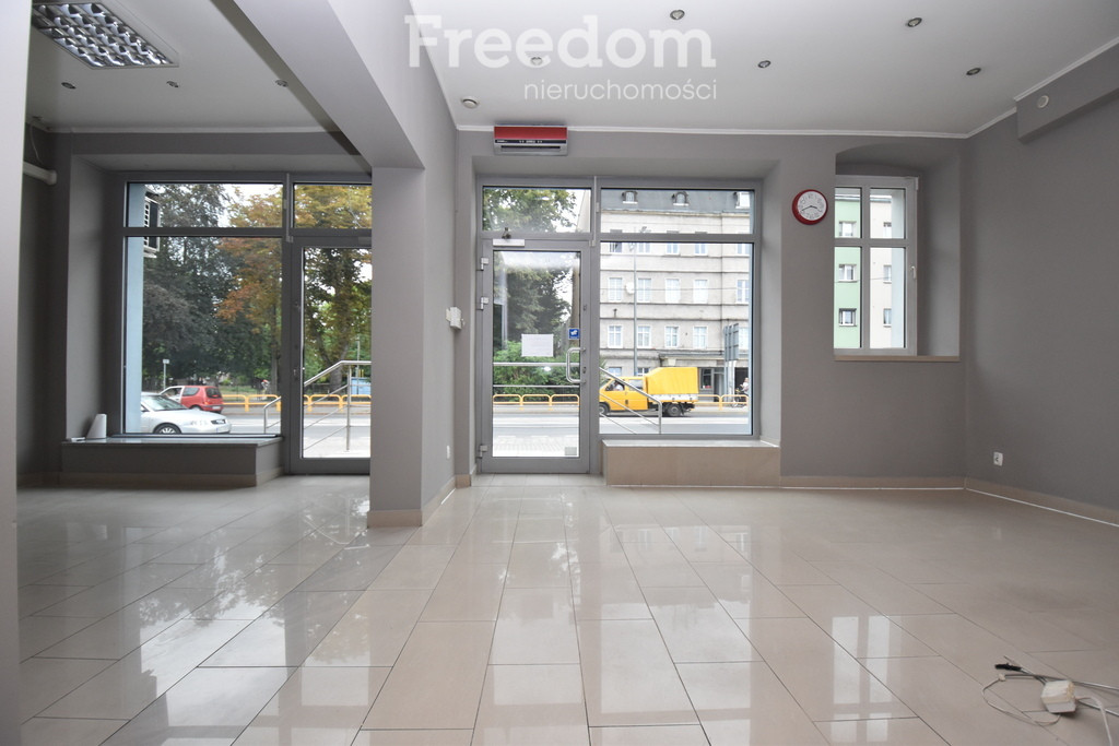 Lokal handlowo-usługowy na wynajem 58 m² - Widok 4