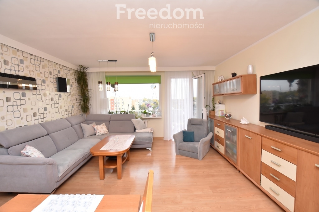 Przestronne 3pok. 71,8 m² z balkonem , windą z poziomu 0-ZWM+działka