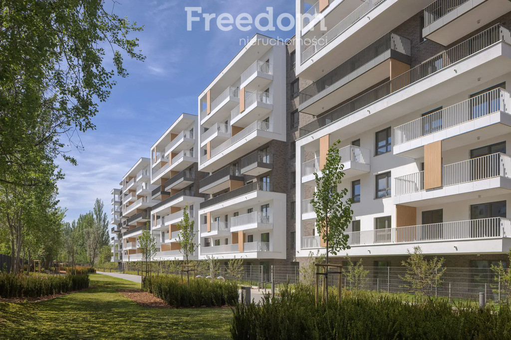 2 pokoje, 37, 05 m², ostatnie piętro, winda