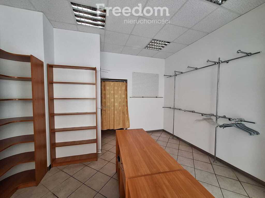 Mały lokal użytkowy w bardzo dobrej lokalizacji - Widok 4