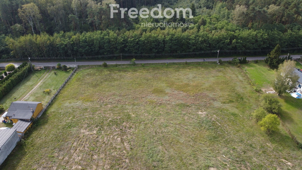 Trzy Działki budowlana na sprzedaż o powierzchni 1000 m² - Widok 4