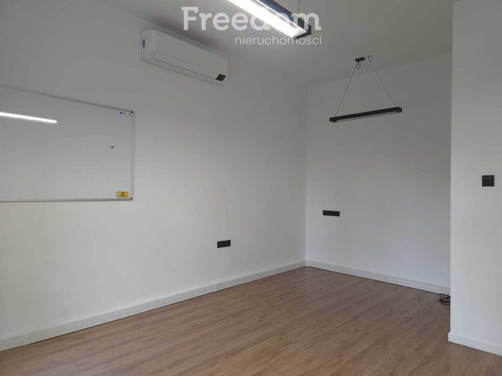 Lokal 90 m² | gabinety, medycyna, usługi - Więcej