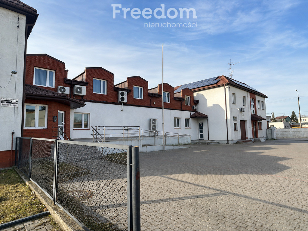 Budynek biurowy - Ostrów Mazowiecka - Widok 4